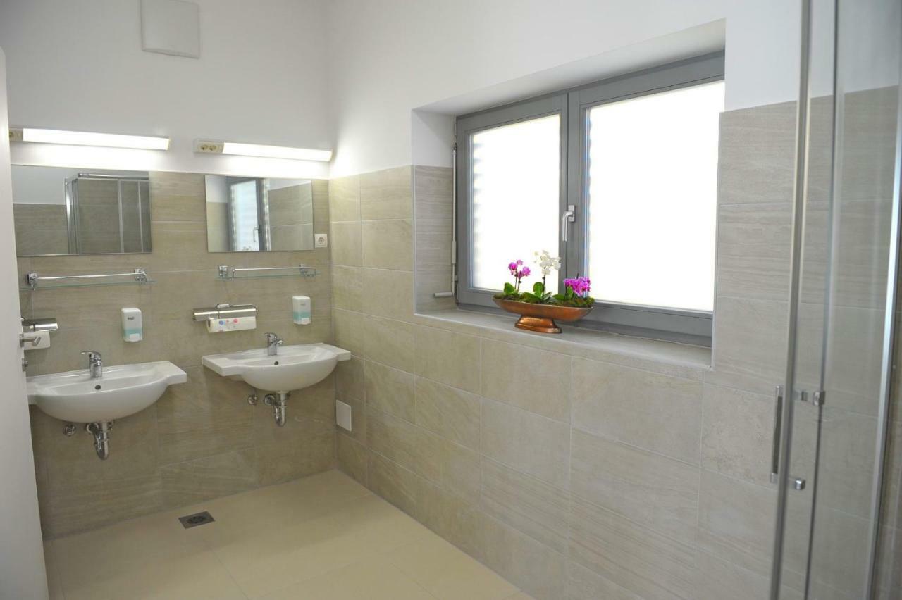 Hostel Ormoz Dış mekan fotoğraf