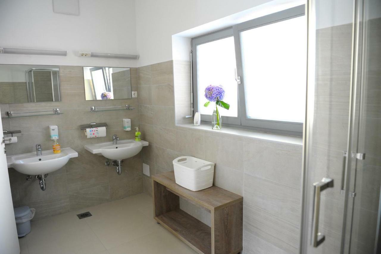 Hostel Ormoz Dış mekan fotoğraf